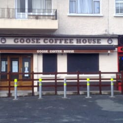 Goose Coffee House - In the evening.  During the day it's buzzing...