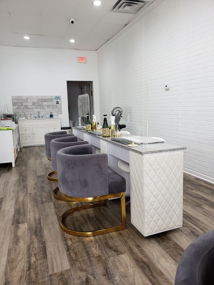 TUTU NAIL STUDIO Updated August 2024 73 Photos & 24 Reviews 121