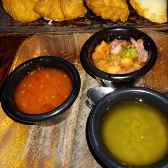 Ché - Sauces were milder than I remembered...pineapple, salsa and pesto - Argentine Near Me - Cincinnati, Ohio Ché - Sauces were milder than I remembered...pineapple, salsa and pesto - Argentine Near Me - Cincinnati, Ohio
