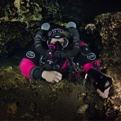 Urban Manta - Cave & rebreather training available.