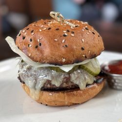 Forge & Vine - Forge & Vine Cheeseburger