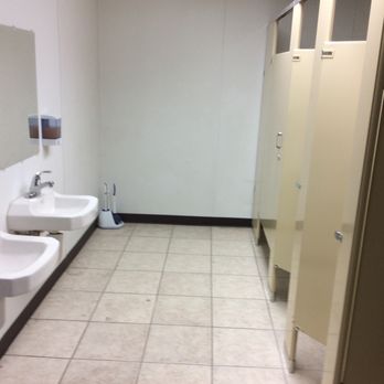 The Shop Gym - Men’s room - Gyms Near Me - Manassas, Virginia The Shop Gym - Men’s room - Gyms Near Me - Manassas, Virginia