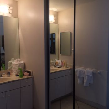 Capri By The Sea - Bathroom 1 - Vacation Rentals Near Me - San Diego, California