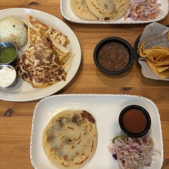 El Guanaco - Cheese Bean Pupusa & Veggie Quesadilla - Mexican Near Me - Oakland Park, Florida El Guanaco - Cheese Bean Pupusa & Veggie Quesadilla - Mexican Near Me - Oakland Park, Florida