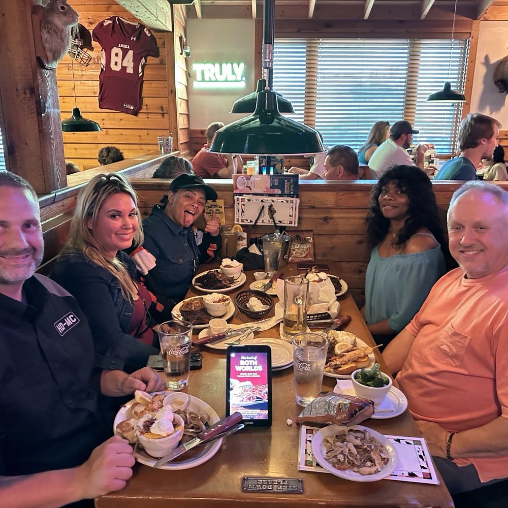 Texas Roadhouse - Steakhouses Near Me - Coon Rapids, Minnesota