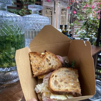 Il Giardino di Lilli - panino all'uovo - Coffee & Tea Near Me - San Diego, California Il Giardino di Lilli - panino all'uovo - Coffee & Tea Near Me - San Diego, California