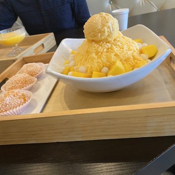 Mango Mango Dessert - Another View to show the Size - Desserts Near Me - Plano, Texas