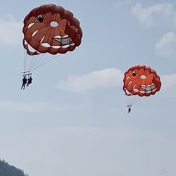 Little Harbor Boat Company - Double parasailing