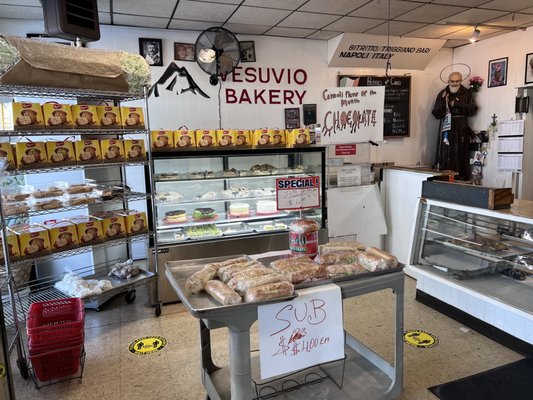 Vesuvio Bakery & Deli by null