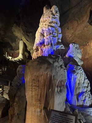 Lost World Caverns by null