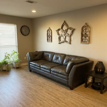 Flex & Flexibility - Our lobby is cozy and inviting! The perfect place to make new friends and put on your grip socks. - Yoga Near Me - Hewitt, Texas Flex & Flexibility - Our lobby is cozy and inviting! The perfect place to make new friends and put on your grip socks. - Yoga Near Me - Hewitt, Texas