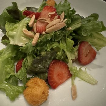 1776 Morristown - Fried Goat Cheese & Strawberry Salad mixed greens, almonds, orange vinaigrette - Bars Near Me - Morristown, New Jersey