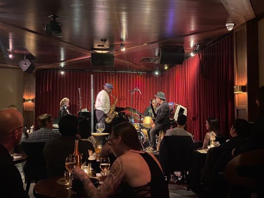 Mr. Tipple's Jazz Club by null