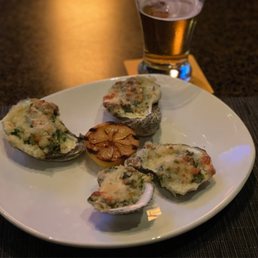 Rockafellers and a Molson Canadian.  Perfect combo!