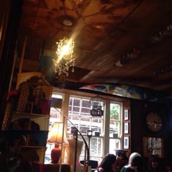 The Snowdrop Inn - Surfboard on the ceiling...!