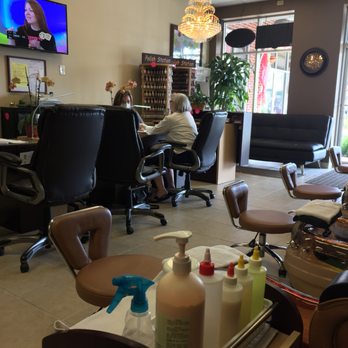Hollywood Nails - Smaller salon but its awesome! - Nail Salons Near Me - Mobile, Alabama Hollywood Nails - Smaller salon but its awesome! - Nail Salons Near Me - Mobile, Alabama