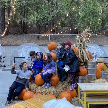 Lake Arrowhead Brewing - Kids having fun in the patio! - Breweries Near Me - Lake Arrowhead, California Lake Arrowhead Brewing - Kids having fun in the patio! - Breweries Near Me - Lake Arrowhead, California