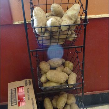 Smokey Pit Barbeque Texas Style - This is how the restaurant stores russet potatoes, which are used for the "Garlic Mash Potatoes." I LOVE it! - Barbeque Near Me - Auburn, California Smokey Pit Barbeque Texas Style - This is how the restaurant stores russet potatoes, which are used for the "Garlic Mash Potatoes." I LOVE it! - Barbeque Near Me - Auburn, California