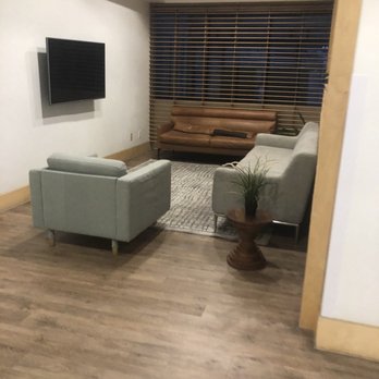 Clarion Hotel - One of the 2 waiting areas I've found - Hotels Near Me - Concord, California