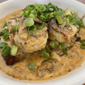 Hank's - Shrimp and Grits Appetizer - Coffee & Tea Near Me - Austin, Texas