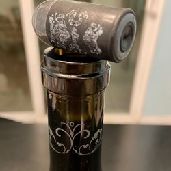 McClean Vineyards - Unique synthetic cork - no foil