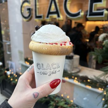 Glace - Peppermint Hot Chocolate - Ice Cream & Frozen Yogurt Near Me - New York, New York