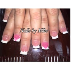 Duck tips pink and white with 3-d bow.