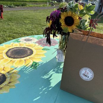 Tom's Farm Market - Farmers Market Near Me - Huntley, Illinois Tom's Farm Market - Farmers Market Near Me - Huntley, Illinois