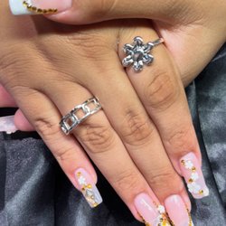 Tips Toes & Tony Nail Bar
