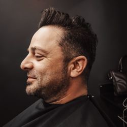 Groomed Gentlemen's Parlour