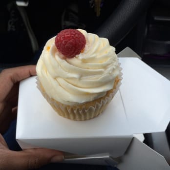 Pearl's Bake Shoppe - Peach Melba cupcakes. - Bakeries Near Me - Richmond, Virginia Pearl's Bake Shoppe - Peach Melba cupcakes. - Bakeries Near Me - Richmond, Virginia
