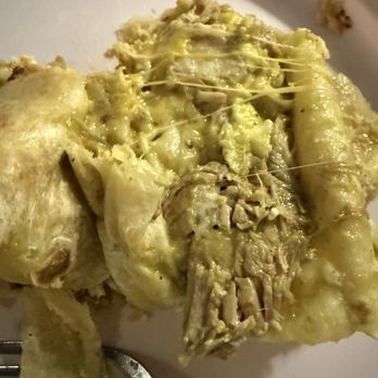 Golden Ox - Chili Chile Verde Burrito open so you can see they put meat at the ends and just sauce in the middle - American Near Me - Bakersfield, California Golden Ox - Chili Chile Verde Burrito open so you can see they put meat at the ends and just sauce in the middle - American Near Me - Bakersfield, California