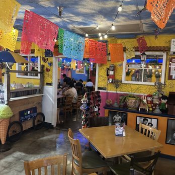 LA VECINDAD - Lobby - Tacos Near Me - Las Vegas, Nevada