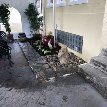Pine Ridge Landscaping - a patio with stone steps - Landscaping Near Me Pine Ridge Landscaping - a patio with stone steps - Landscaping Near Me