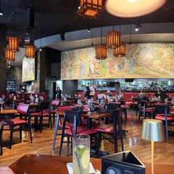 P.F. Chang's - Dining room