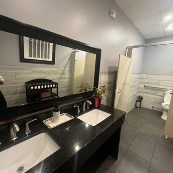 El Aguila - Bathroom - Tex-Mex Near Me - Silver Spring, Maryland