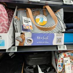 Walmart Supercenter - Looking for a lunch bag for a coworker