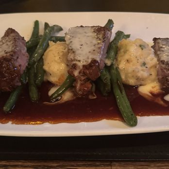 Del Frisco's Double Eagle Steakhouse - Lunch special medallions - Steakhouses Near Me - Denver, Colorado Del Frisco's Double Eagle Steakhouse - Lunch special medallions - Steakhouses Near Me - Denver, Colorado