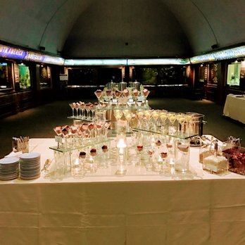 Liven It Up Events - Cake-Tini station - Party & Event Planning Near Me - Chicago, Illinois