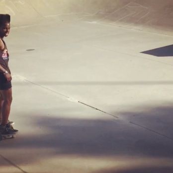 Tempe Skate Park - Eric Aubrei Rolling Away Like A Legend - Parks Near Me - Tempe, Arizona