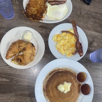 Good Day Cafe - Breakfast & Brunch Near Me - Vallejo, California