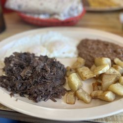 Linda's Restaurant - Barbacoa plate