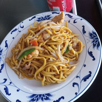 Waves Asean Cuisine - House Special Lo Mien - Pan Asian Near Me - Reynoldsburg, Ohio Waves Asean Cuisine - House Special Lo Mien - Pan Asian Near Me - Reynoldsburg, Ohio