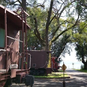 Featherbed Railroad Bed & Breakfast - Hotels Near Me - Upper Lake, California Featherbed Railroad Bed & Breakfast - Hotels Near Me - Upper Lake, California