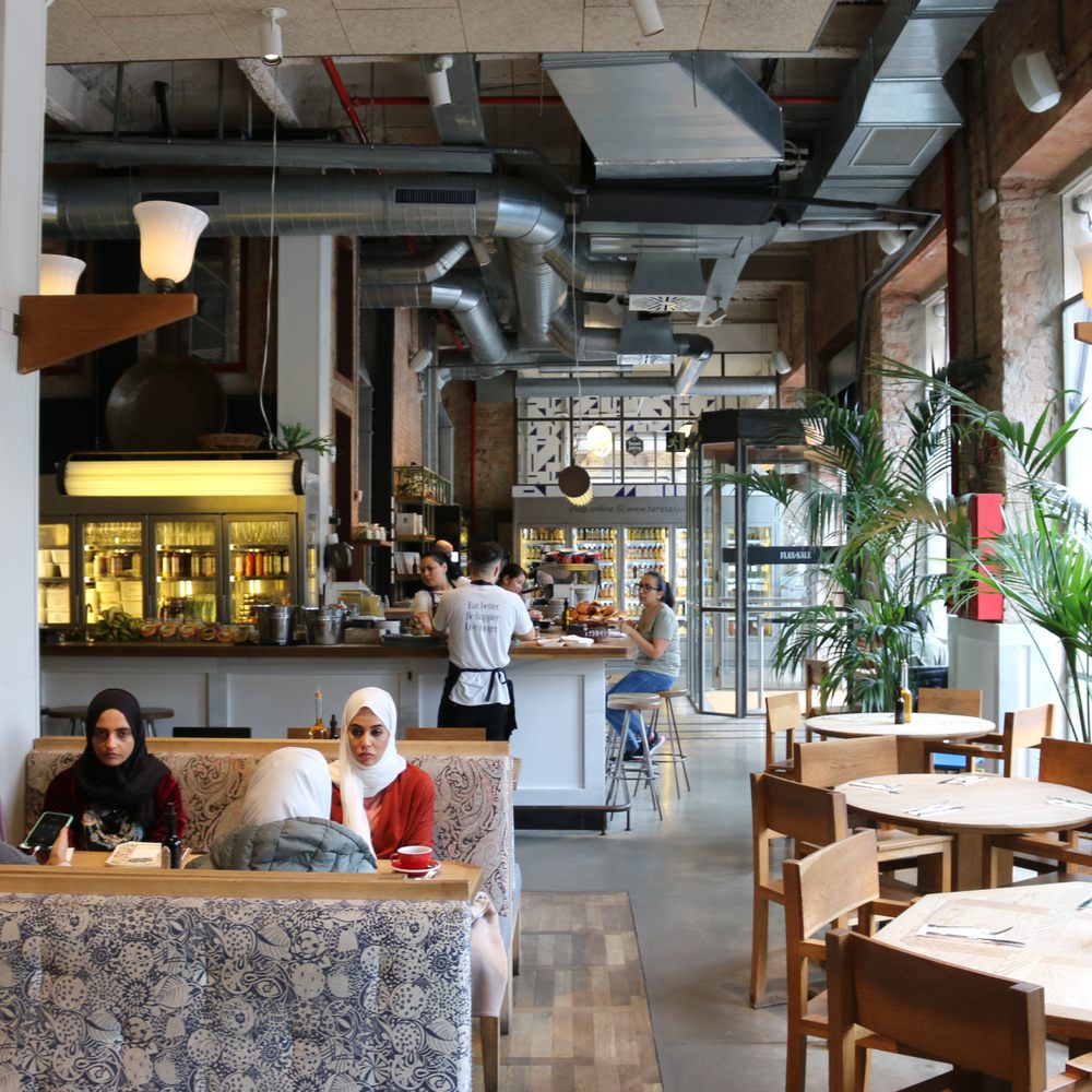 Flax & Kale - Interior - Spanish Near Me - Barcelona, B