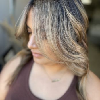 Lapalacebeauty - Service provided: highlight touch up - Hair Stylists Near Me - Rialto, California Lapalacebeauty - Service provided: highlight touch up - Hair Stylists Near Me - Rialto, California