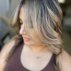 Lapalacebeauty - Service provided: highlight touch up