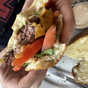 The Riverside - Delicious and juicy cheeseburger! - Diners Near Me - Monticello, Indiana