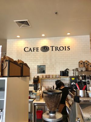 Cafe Trois by null