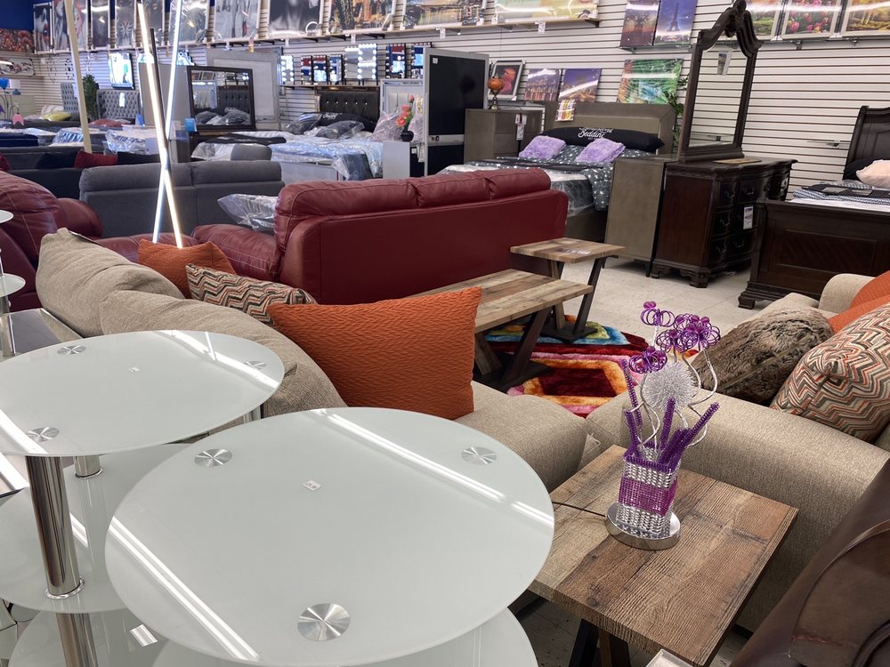 BARGAIN ZONE Updated September 2024 10 Photos 2524 Miracle Ln